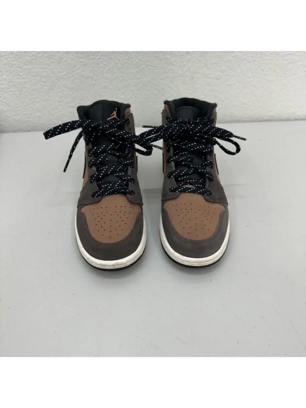 Nike Air Jordan 1 Mid SE DC7248-200 Dark Chocolate Sneakers Shoes Youth sz 4.5Y